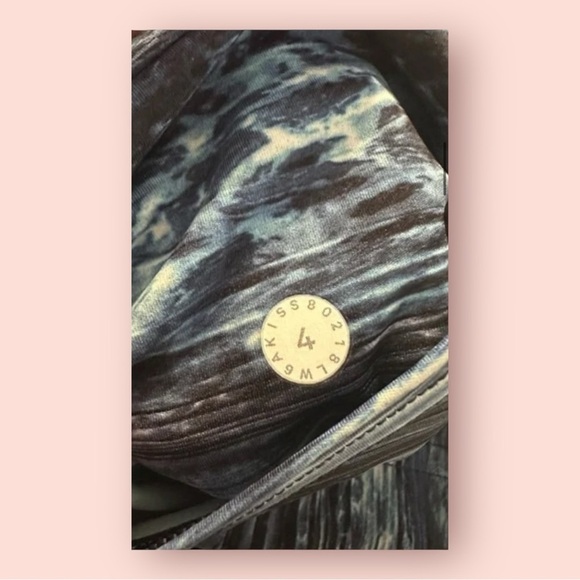 Lululemon‎ Fast & Free Crop II *Nulux 19" Shorelines Multi Blue size 4 - Picture 5 of 6